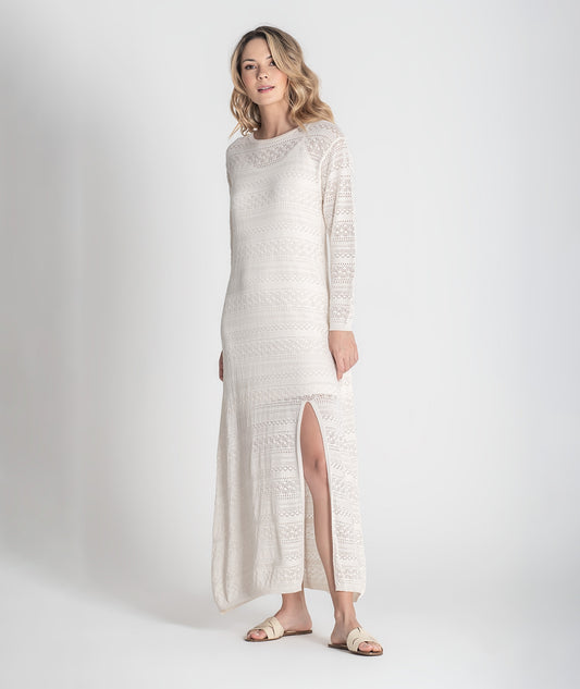 GELOCHTES STRICKKLEID