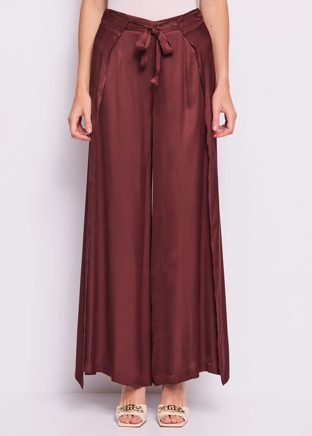 PANTALÓN ABERTURAS