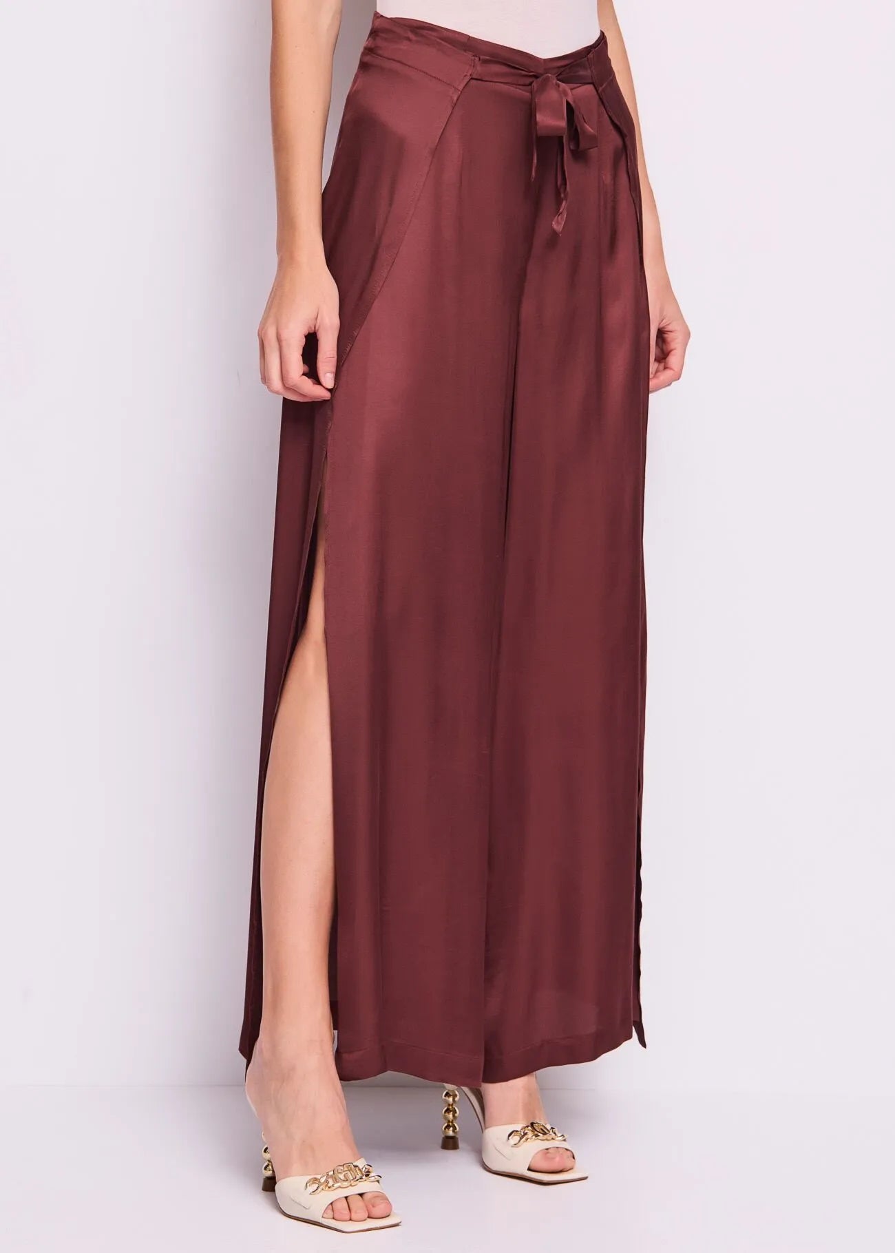 PANTALONI CON spacchi