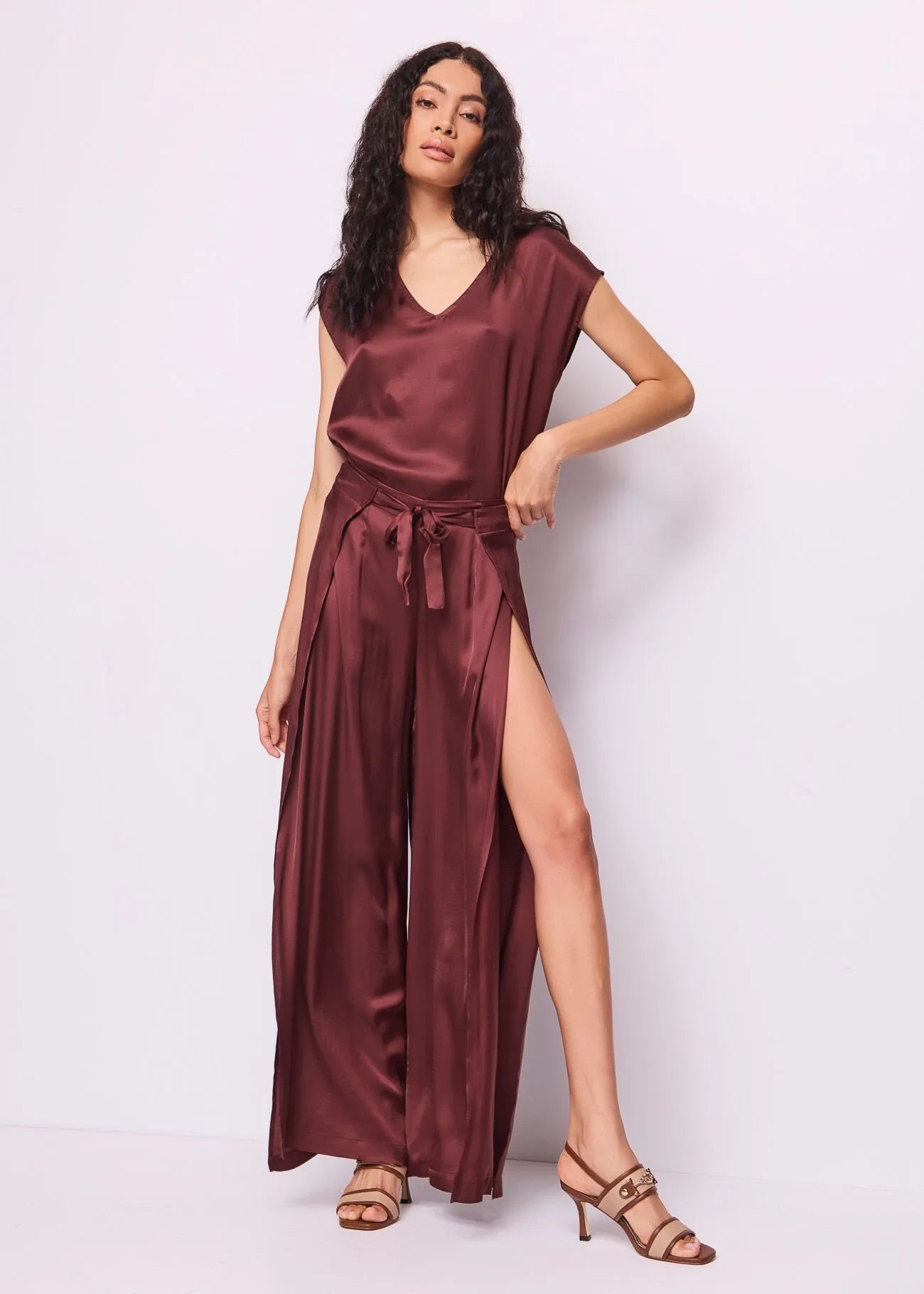 PANTALONI CON spacchi