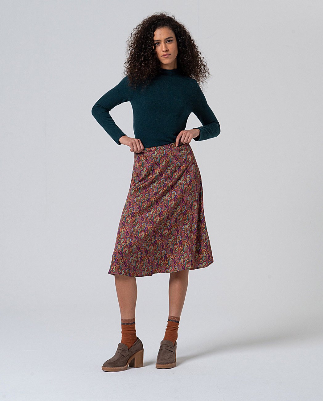LACE SKIRT