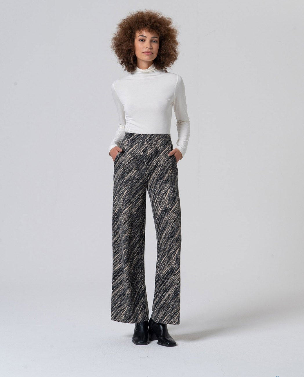 IRLA PANTS