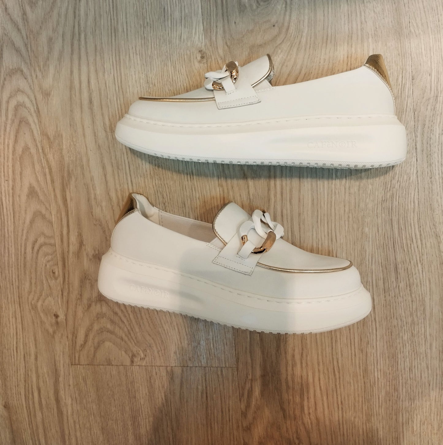CHAUSSURES PLATINE