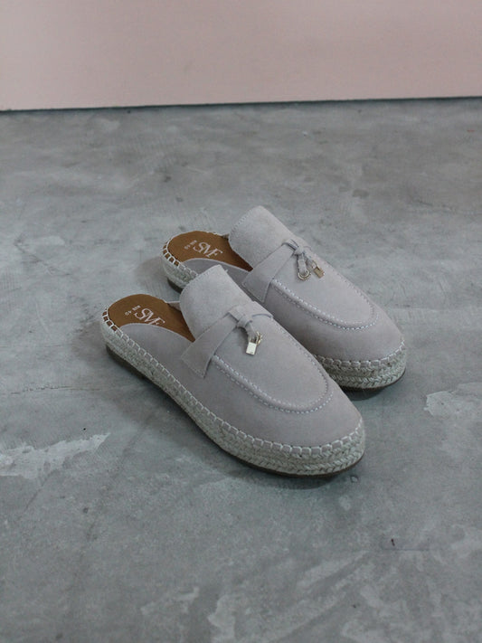 SNEAKER AUS WILDLEDER