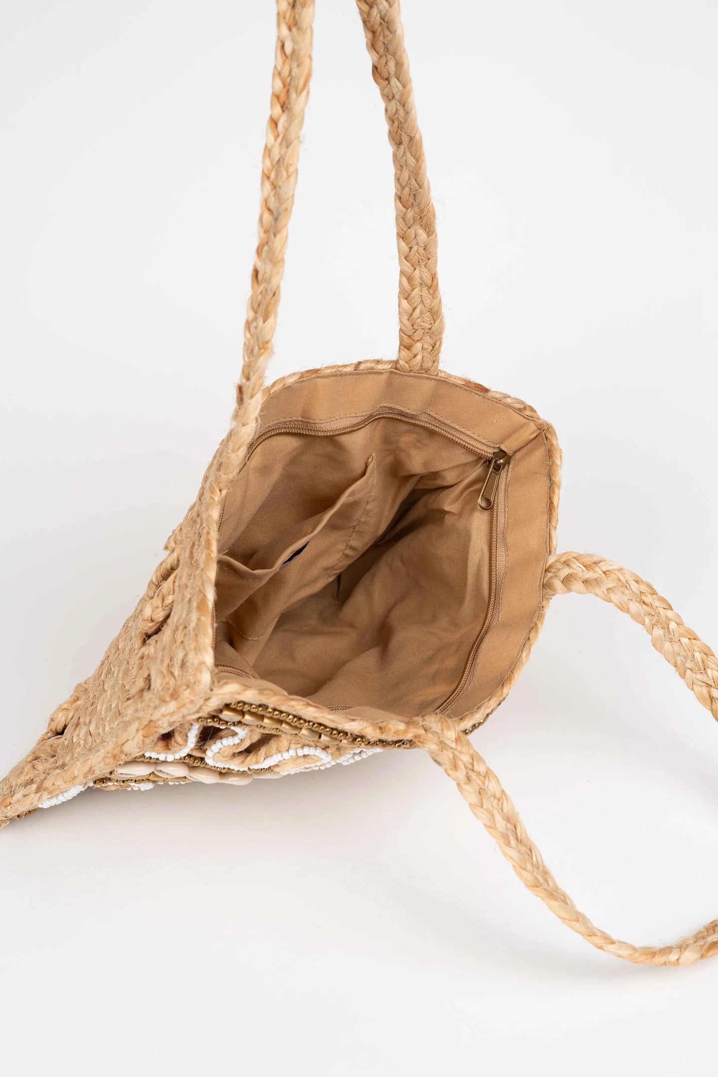 TASCHE MADAGASKAR GEFLOCHTEN