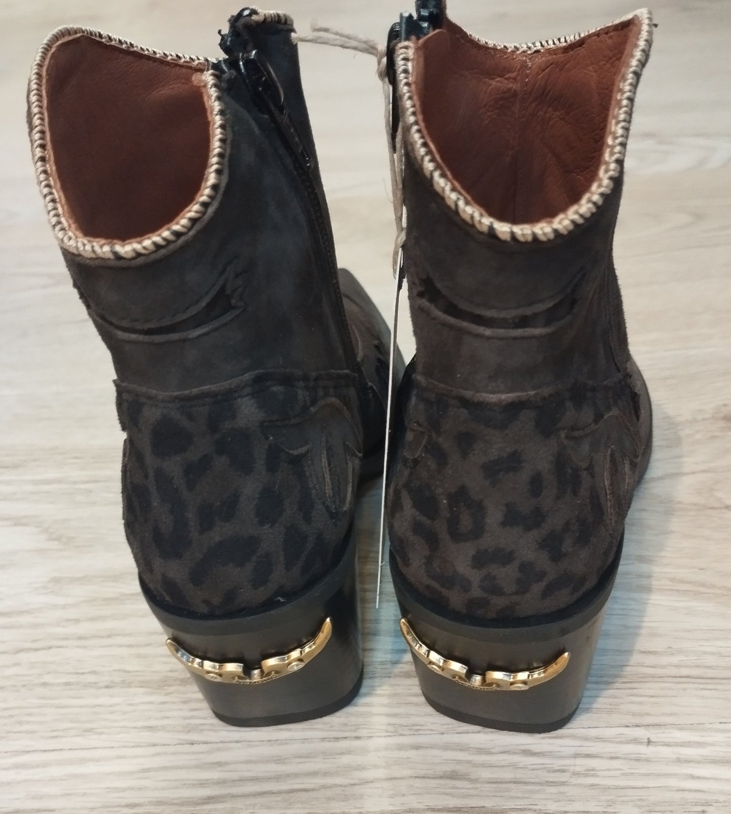 BROWN WESTERN ANKLE BOOTS