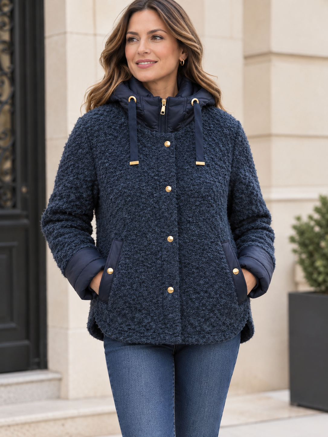 BLAUE NESTJACKE