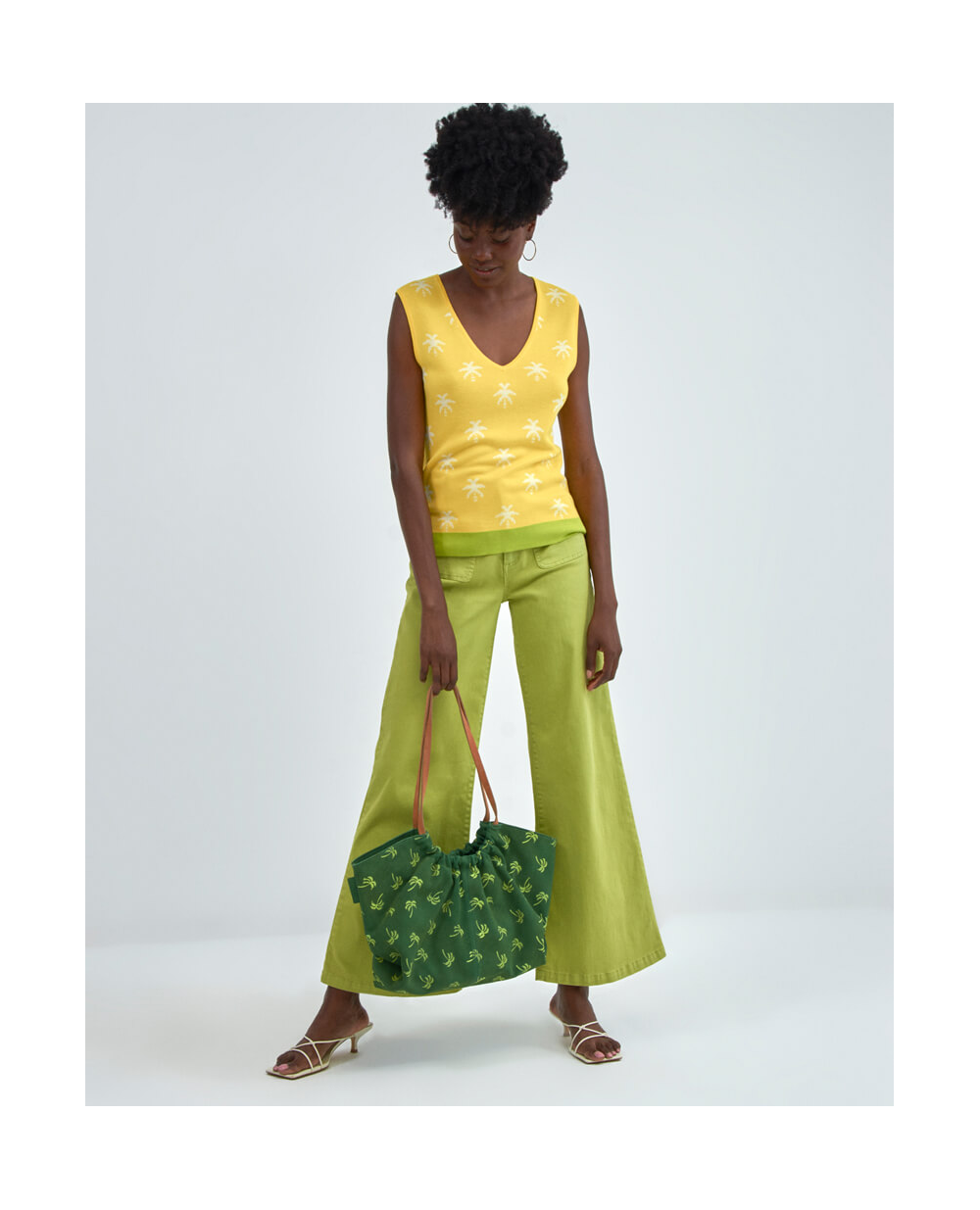 Top de malha amarelo