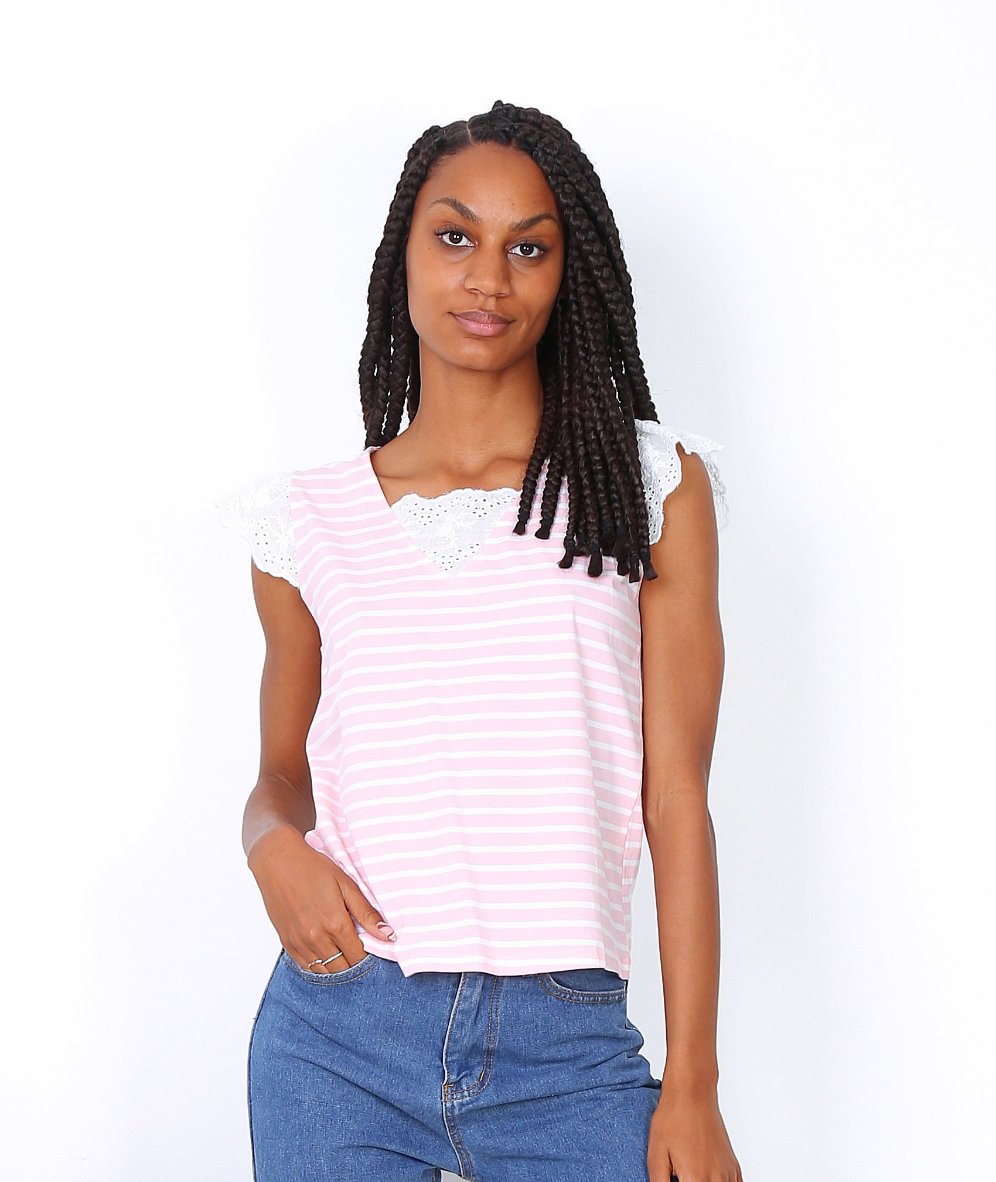 Camiseta de rayas rosa