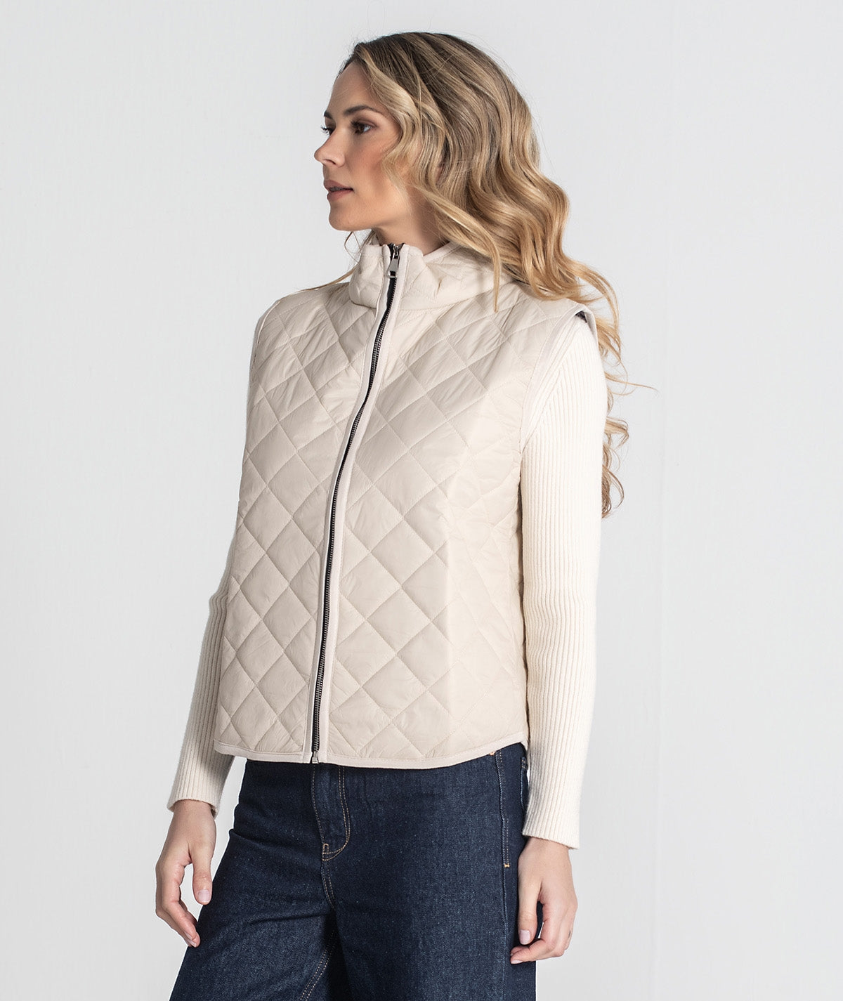 CHALECO ACOLCHADO MARFIL