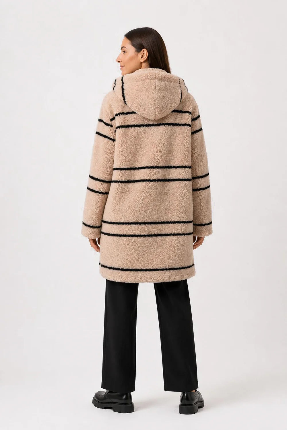 MANTEAU EN FOURRURE DE CIRENE