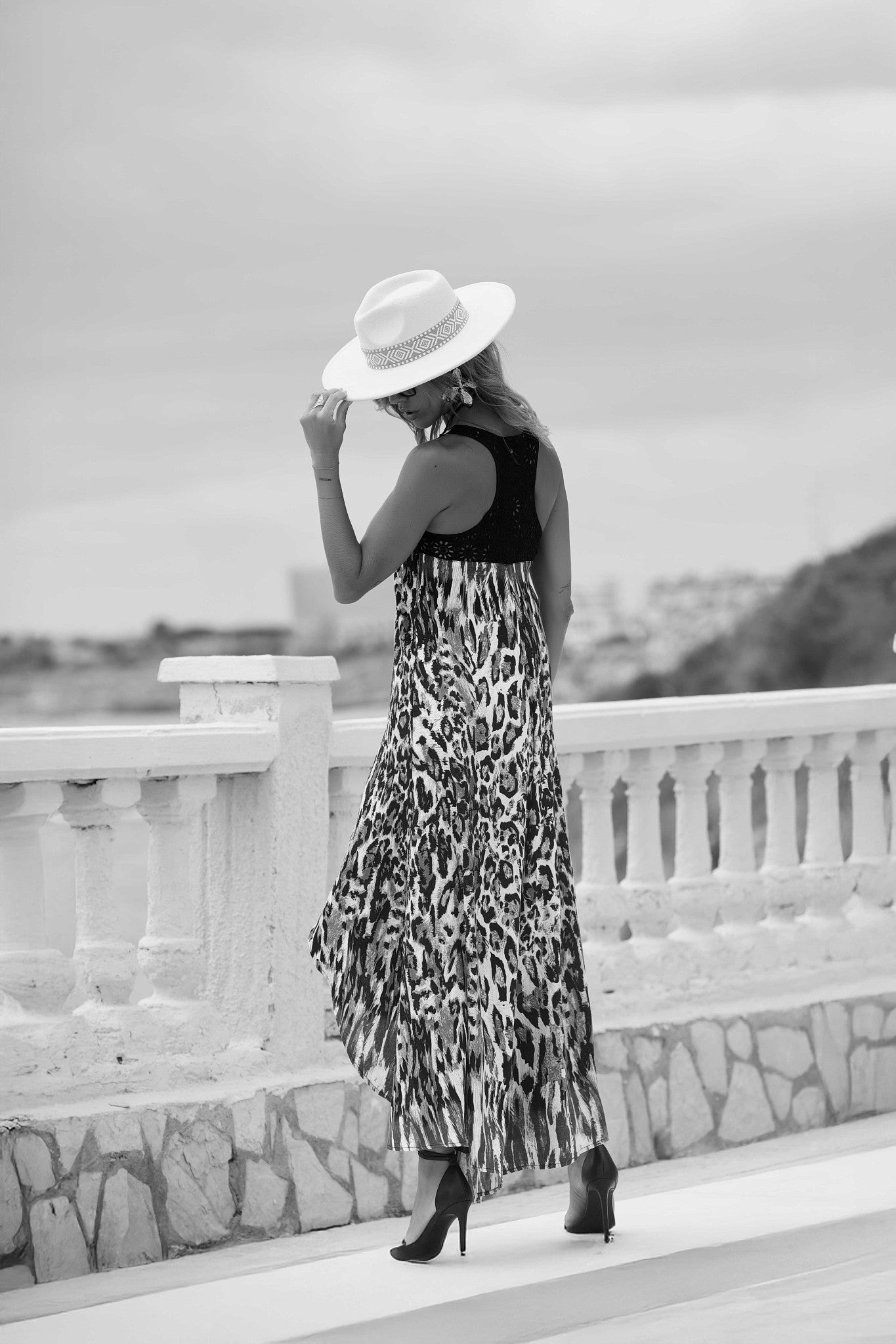 ROBE KIRINAK NEU CAMALEÓNICA