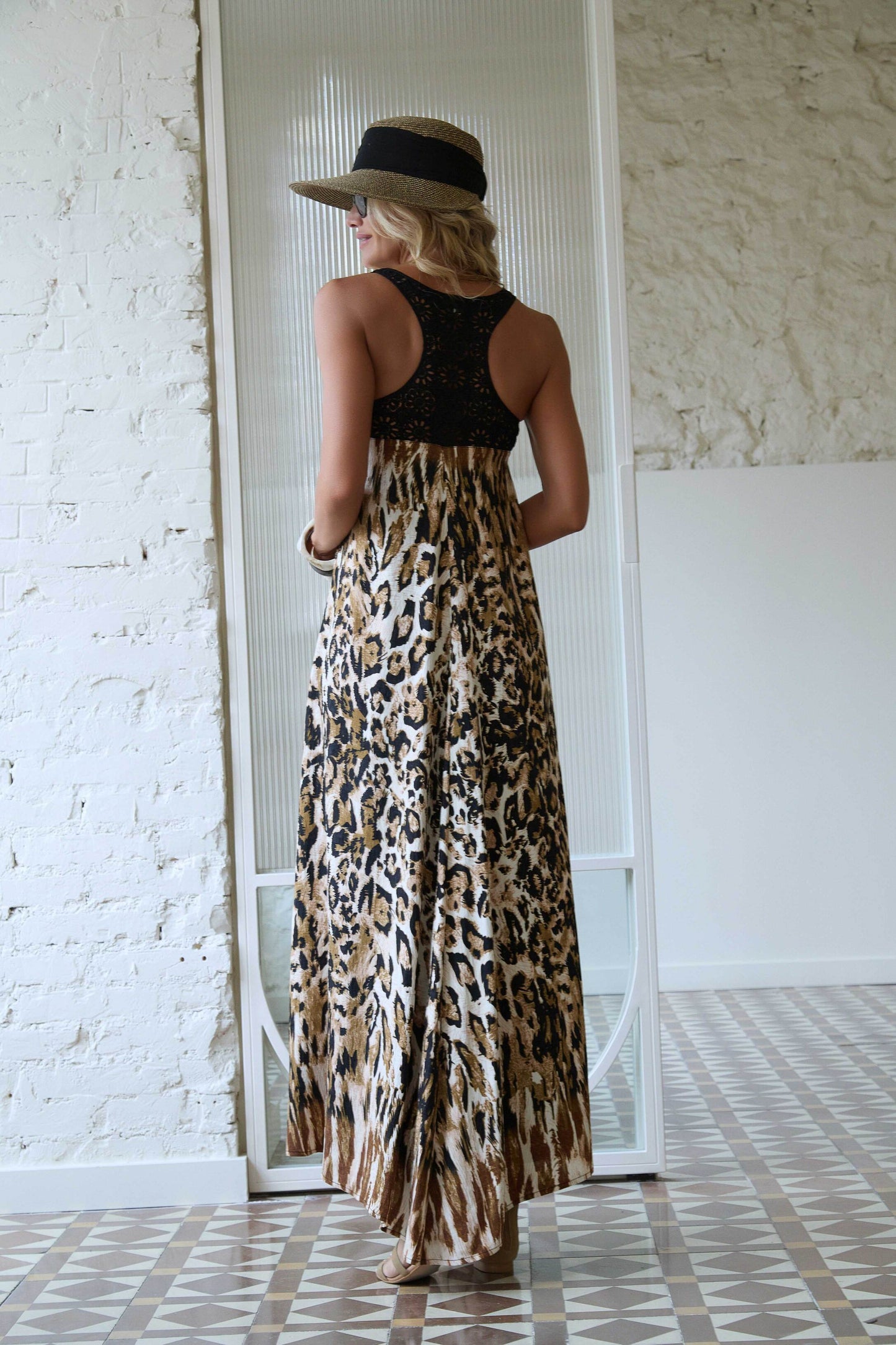 ROBE KIRINAK NEU CAMALEÓNICA