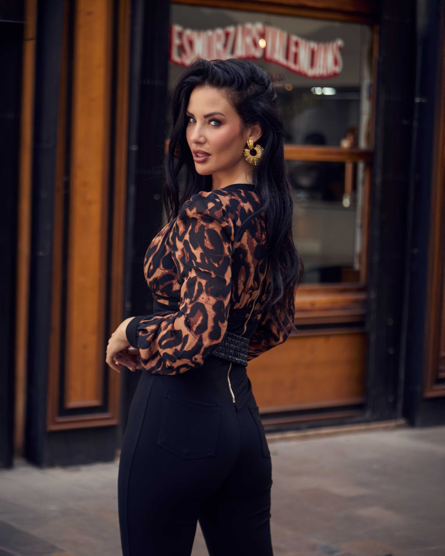 MONO ORQUIDEA CAMALEÓNICA