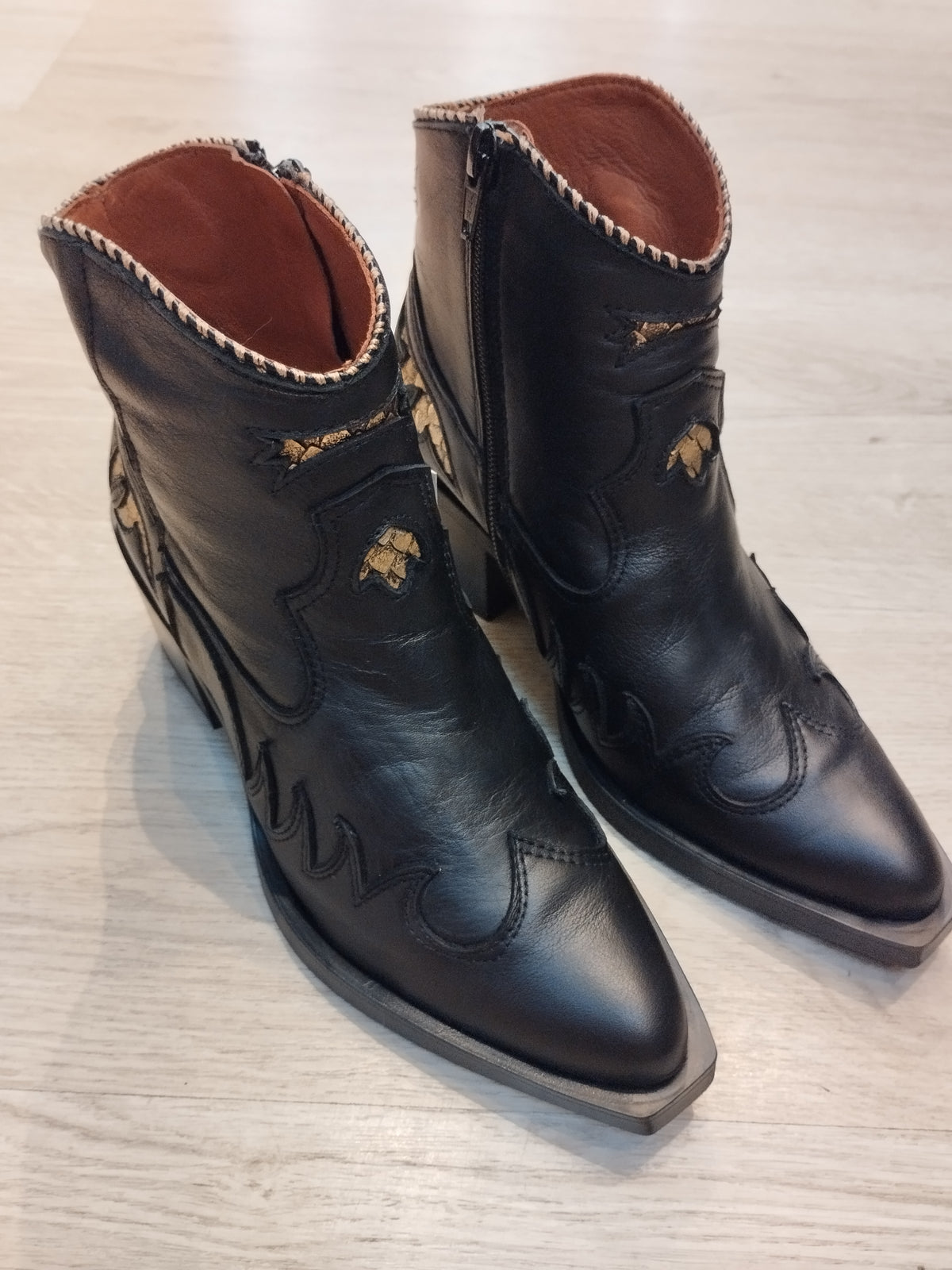 STIVALETTO SAUVAGE