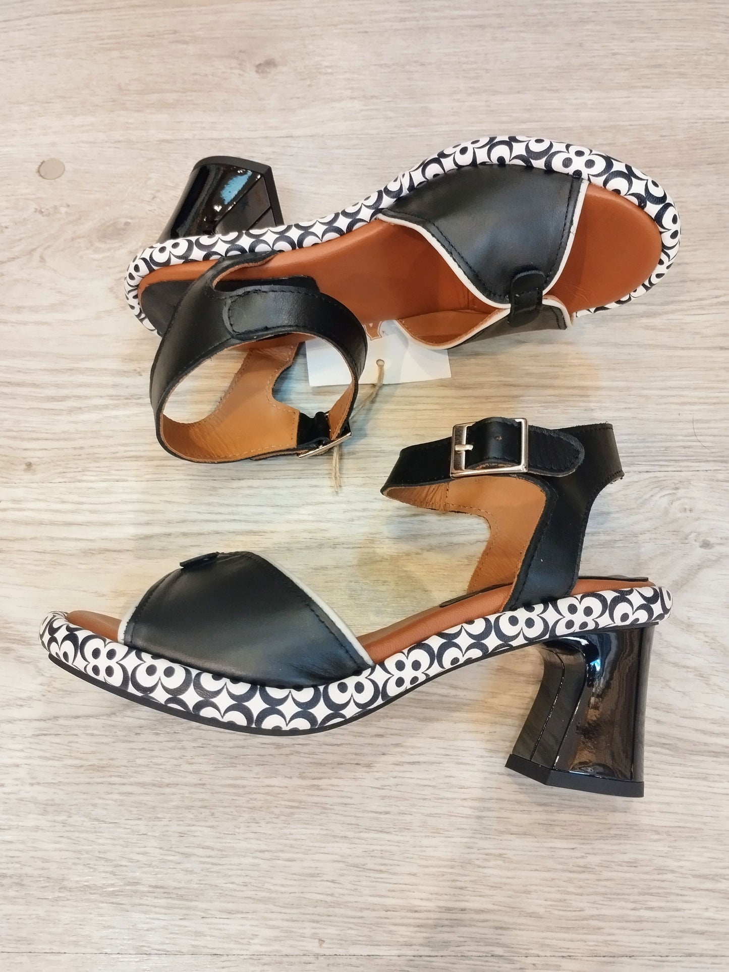 SANDÁLIAS DAFNE PRETAS